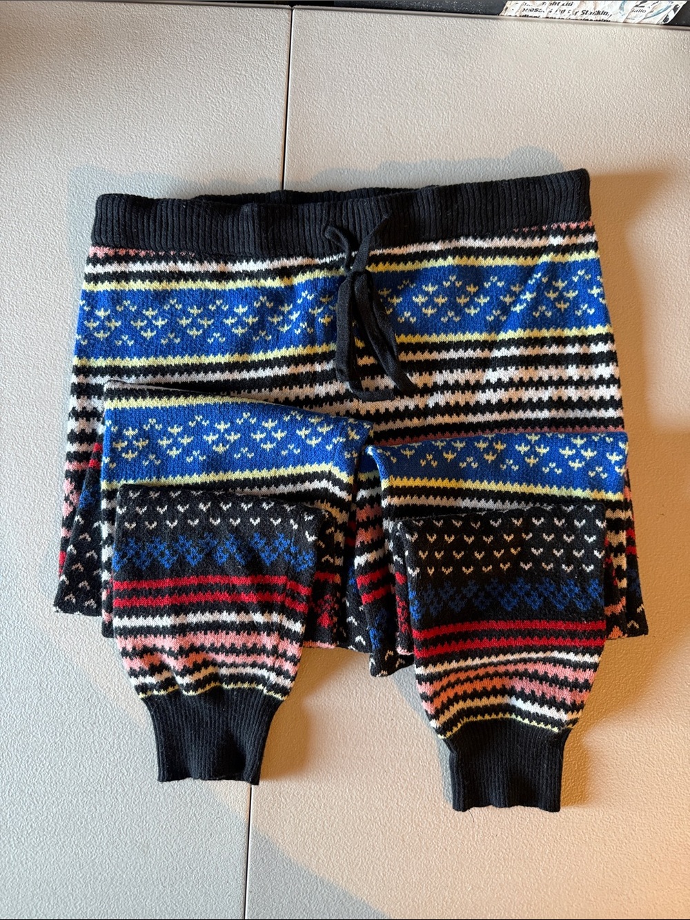 American Eagle Cozy Fair Isle Knit Shorts and Leg Warmers - Multicolor size 6